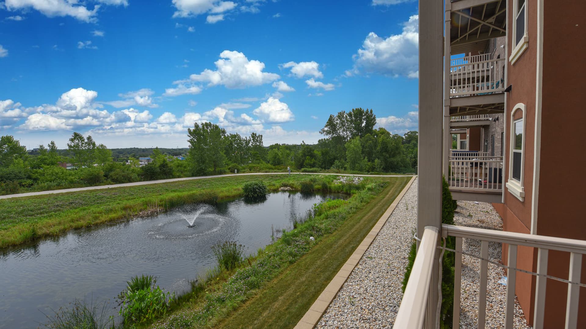 Photos of Greenfield Highlands Apartments in Greenfield, WI